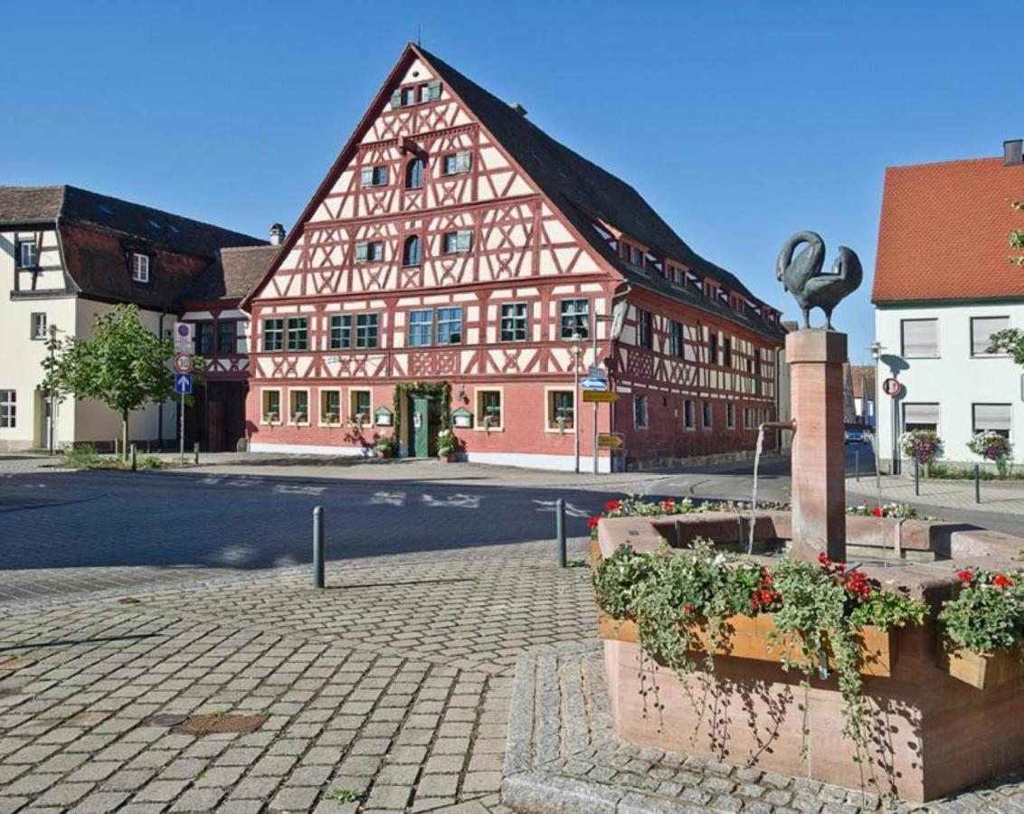 Der Schwan Hotel & Restaurant Schwanstetten Exterior photo